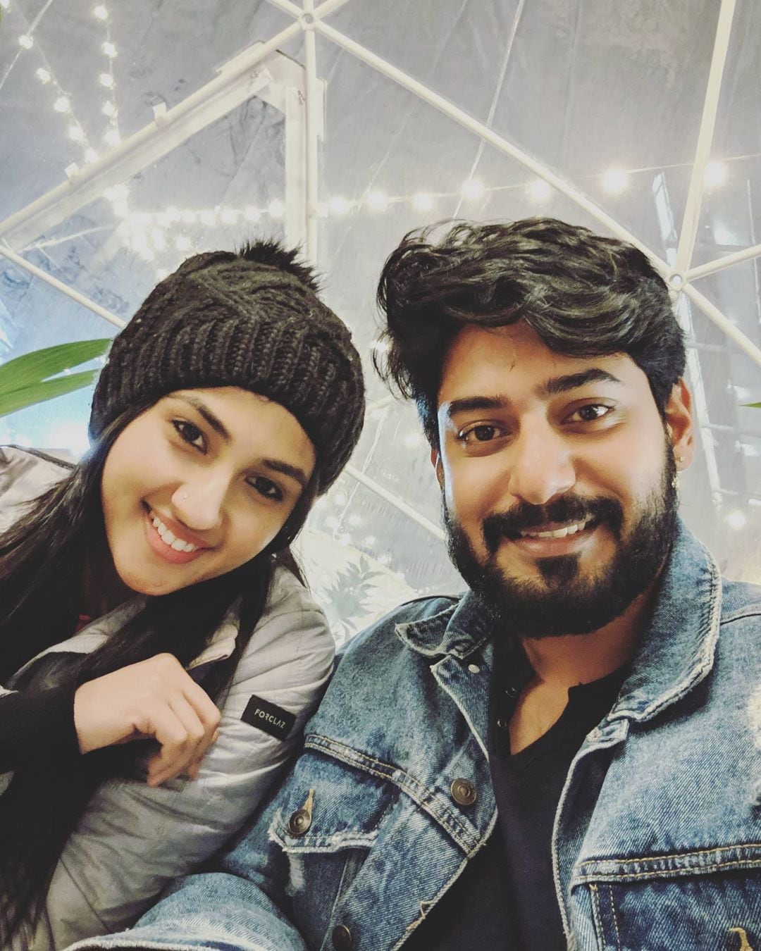  ಈ ಜೋಡಿಯ ರೊಮ್ಯಾಂಟಿಕ್​ ಫೋಟೋಗಳು ಸಾಮಾಜಿಕ ಜಾಲತಾಣದಲ್ಲಿ ವೈರಲ್​ ಆಗುತ್ತಿವೆ.