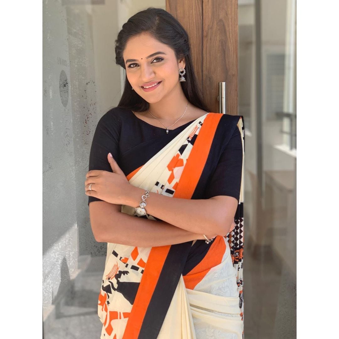  ಸಾಮಾಜಿಕ ಜಾಲತಾಣದಲ್ಲಿ ಸಕ್ರಿಯವಾಗಿರುವ ರಂಜನಿ ರಾಘವನ್​ ಅವರ ಫೇಸ್​ಬುಕ್​ ಖಾತೆ ಈಗ ಹ್ಯಾಕ್​ ಆಗಿದೆಯಂತೆ.