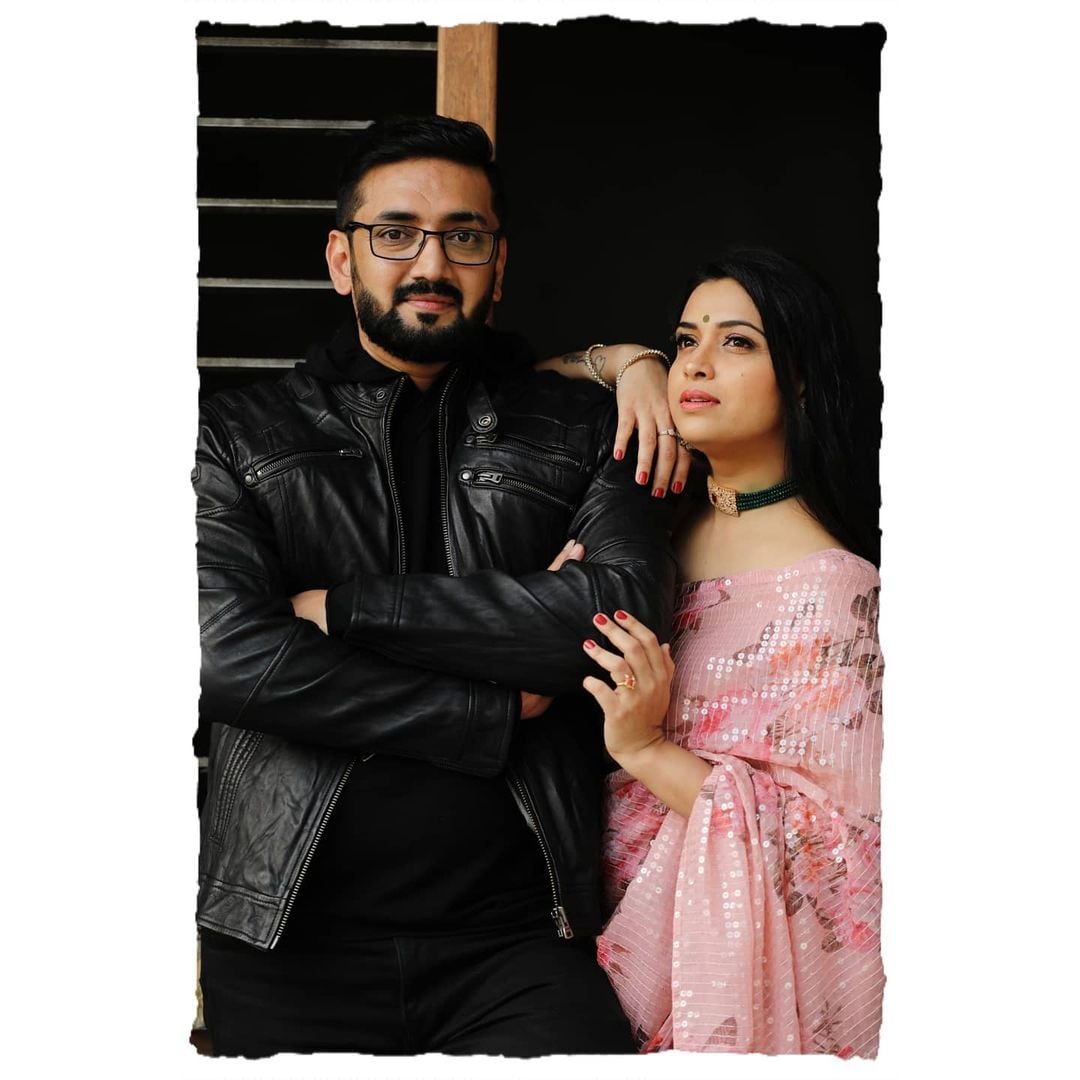  ಒಂದು ಕಡೆ ಕೊರೋನಾ ಗೆದ್ದ ಖುಷಿ ಮತ್ತೊಂದು ಕಡೆ ವಿವಾಹ ವಾರ್ಷಿಕೋತ್ಸವ. ಒಟ್ಟಾರೆ ಶ್ವೇತಾ ಈಗ ಎರಡೆರಡು ಖುಷಿಯ ಸಂಭ್ರಮದಲ್ಲಿದ್ದಾರೆ.