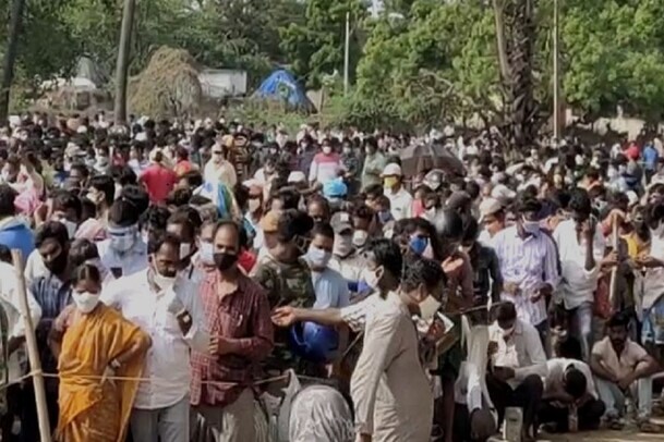 ಆಂಧ್ರದ ಆಯುರ್ವೇದ ಔಷಧಿಯಿಂದ ಕೊರೋನಾ ಗುಣಮುಖ!? ಹೊರ ರಾಜ್ಯಗಳಿಂದಲೂ ಹರಿದು ಬಂದ ಜನ