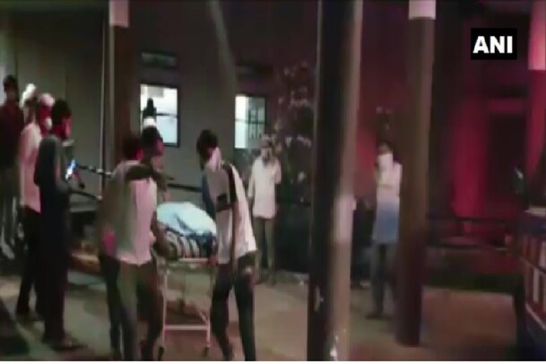 ಗುಜರಾತ್​ನ ಕೋವಿಡ್ ಆಸ್ಪತ್ರೆಯಲ್ಲಿ ಬೆಂಕಿ, 12 ಸೋಂಕಿತರು ಸೇರಿದಂತೆ 18 ಜನ ಸಜೀವ ದಹನ