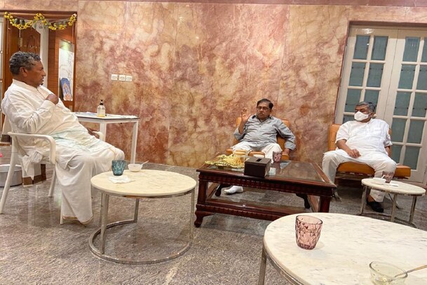 ಕಾಂಗ್ರೆಸ್‌ನಲ್ಲಿ ಉದಯವಾಯ್ತು ಥರ್ಡ್ ಫ್ರಂಟ್; ಸಿಎಂ ಗಾದಿಗಾಗಿ ದಲಿತ‌ ಅಸ್ತ್ರ..!