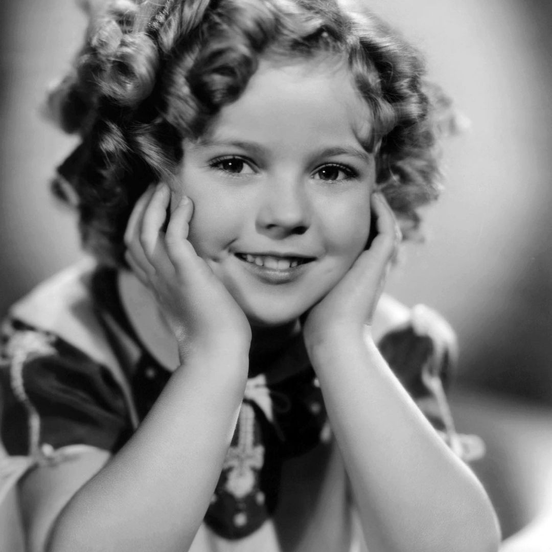 American, actor, singer, dancer, diplomat, Shirley Temple, Santa Monica History Museum, ಅಮೆರಿಕ, ನಟಿ, ಗಾಯಕಿ, ನರ್ತಕಿ, ರಾಜತಾಂತ್ರಿಕ, ಶೆರ್ಲಿ ಟೆಂಪಲ್, ಸಾಂತಾ ಮೋನಿಕಾ ಹಿಸ್ಟರಿ ಮ್ಯೂಸಿಯಂ, Google Doodle Honours Iconic American Singer and Dancer Shirley Temple stg ae