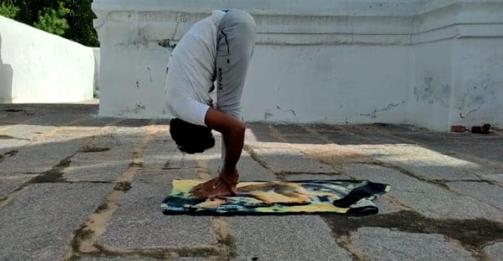 ಯೋಗಾಭ್ಯಾಸ ಮಾಡದ ಸುಮಾರು 15 ಯುವಕರಿಗೆ ಯೋಗಾಭ್ಯಾಸ ಮಾಡಿಸಿ ಯೋಗಪಟುಗಳನ್ನಾಗಿ ರೂಪಿಸಿ ತಂಡಕಟ್ಟಿಕೊಂಡು ಹಲವಾರು ಕಡೆ ಯೋಗಪ್ರದರ್ಶನ ನೀಡಿದ್ದಾರೆ. ಯೋಗಾಭ್ಯಾಸ ಮಾಡದ ಸುಮಾರು 15 ಯುವಕರಿಗೆ ಯೋಗಾಭ್ಯಾಸ ಮಾಡಿಸಿ ಯೋಗಪಟುಗಳನ್ನಾಗಿ ರೂಪಿಸಿ ತಂಡಕಟ್ಟಿಕೊಂಡು ಹಲವಾರು ಕಡೆ ಯೋಗಪ್ರದರ್ಶನ ನೀಡಿದ್ದಾರೆ.