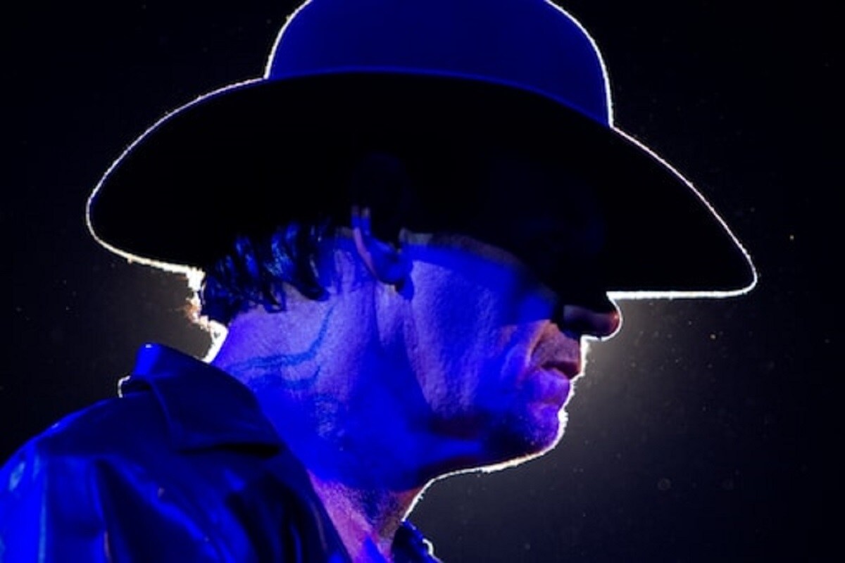 Akshay Kumar, the Undertaker, Khiladiyon Ka Khiladi, WWE, Akshay Kumar vs the Undertaker, ಅಕ್ಷಯ್ ಕುಮಾರ್, ಅಂಡರ್ ಟೇಕರ್, ಅಕ್ಷಯ್ ಕುಮಾರ್ಗೆ ಅಂಡರ್ ಟೇಕರ್ ಸವಾಲು, ಖಿಲಾಡಿಯೋಂಕ ಖಿಲಾಡಿ, WWE star The Undertaker Challenges Akshay Kumar for Real Rematch ae