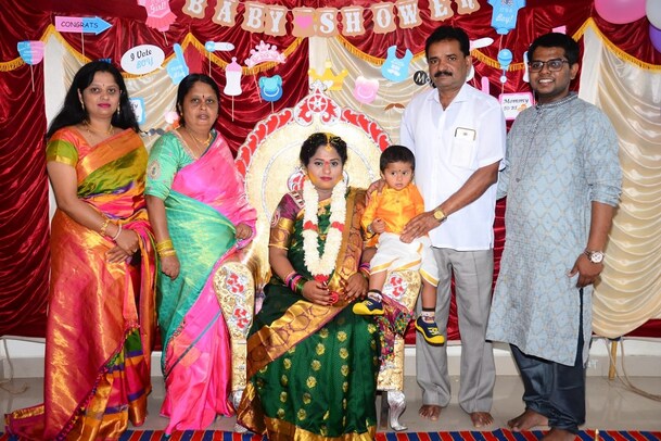 ಒಂದೇ ಕುಟುಂಬದ ಐವರು ಆತ್ಮಹತ್ಯೆ, 5 ದಿನಗಳಿಂದ ದೇಹಗಳ ಮುಂದೆ ಹಸಿದು ಕುಳಿತಿದ್ದ 3 ವರ್ಷದ ಮಗು