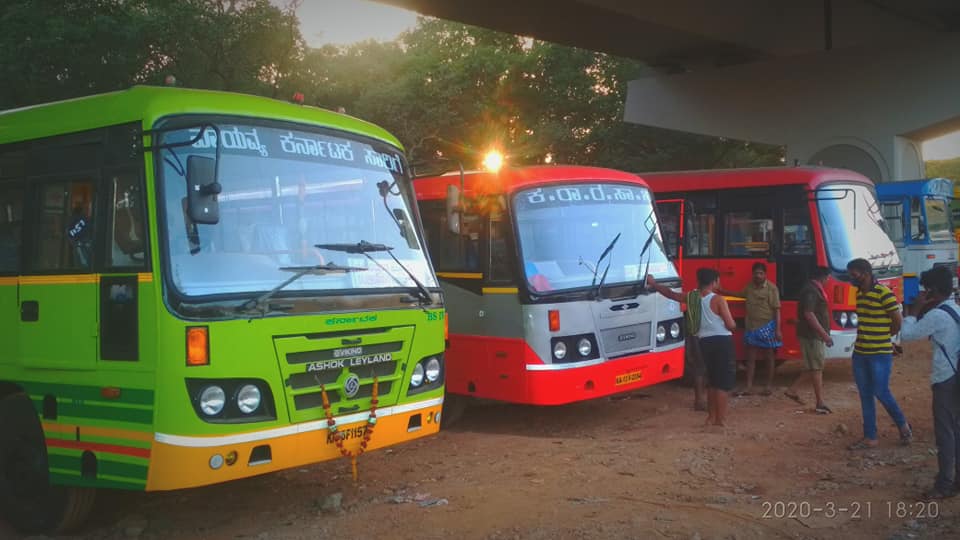 ಬಸ್ ಪ್ರಯಾಣ ಅಂದ್ರೆ ಒಂದು ನಿರ್ಧಿಷ್ಟ ಸ್ಥಳದಲ್ಲಿ ಸುಮಾರು 50ಕ್ಕೂ ಹೆಚ್ಚು ಜನರು ಕುಳಿತಿರುತ್ತಾರೆ, ಮಕ್ಜಳು, ಹಿರಿಯರು, ವೃದ್ಧರು, ವಿದ್ಯಾರ್ಥಿಗಳು ಸೇರಿದಂತೆ ಎಲ್ಲ ವರ್ಗದ ಪ್ರಯಾಣಿಕರು ಇರುತ್ತಾರೆ, ಆದ್ರೆ ಯಾರೋ ಓರ್ವ ಪ್ರಯಾಣಿಕ ಮೊಬೈಲ್ ಜೋರಾಗಿ ಶಬ್ಧ ಮಾಡಿಕೊಂಡು ಹಾಡು ಕೇಳೋದು ಮತ್ತೊಬ್ಬರಿಗೆ ಅಹಿತಕರವಾಗಿರುತ್ತದೆ.