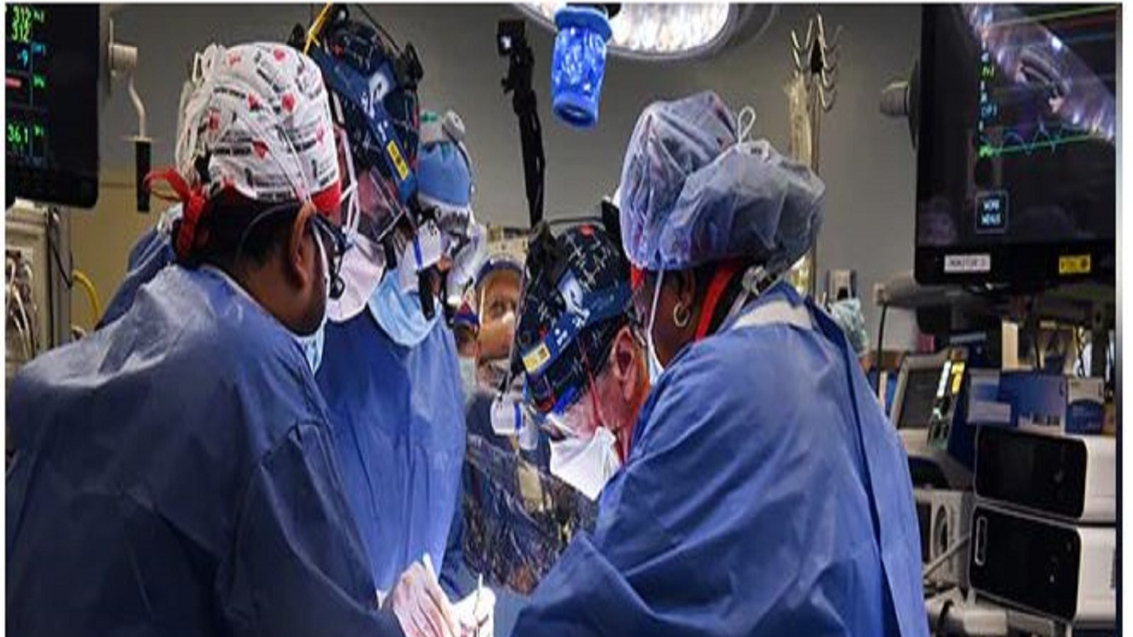 Glass Tumbler in Mans colon Doctors wonder and Removed through