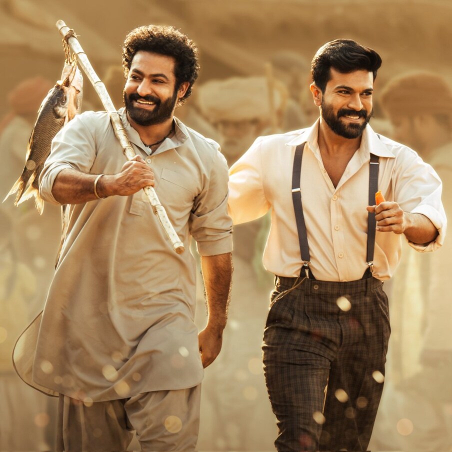  RRR ಸೇರಿದಂತೆ ಕರ್ನಾಟಕದಲ್ಲಿ ಅತಿ ಹೆಚ್ಚು ಗಳಿಕೆ ಮಾಡಿದ ತೆಲುಗು ಚಲನಚಿತ್ರಗಳು ಯಾವುದು ಅಂತ ಇಲ್ಲಿದೆ ನೋಡಿ. ತೆಲಂಗಾಣ ಮತ್ತು ಆಂಧ್ರಪ್ರದೇಶದ ಜೊತೆಗೆ, ಕರ್ನಾಟಕವು ತೆಲುಗು ಚಲನಚಿತ್ರಗಳಿಗೆ ದೊಡ್ಡ ಮಾರುಕಟ್ಟೆಯಾಗಿದೆ. ತೆಲುಗು ಶೈಲಿಯ ಚಿತ್ರಗಳ ಜೊತೆಗೆ ಕನ್ನಡ ಅವತರಣಿಕೆ ಕರ್ನಾಟಕದಲ್ಲಿ ಯಶಸ್ವಿಯಾಗಿದೆ. RRR ಸೇರಿದಂತೆ ಕನ್ನಡ ನೆಲದಲ್ಲಿ ಅತಿ ಹೆಚ್ಚು ಗಳಿಕೆ ಮಾಡಿದ ಟಾಪ್ 5 ಚಲನಚಿತ್ರಗಳ ಬಗ್ಗೆ ಇಲ್ಲಿದೆ ನೋಡಿ