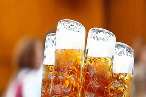 Singapore Beer: ಟಾಯ್ಲೆಟ್ ನೀರಿನಿಂದ ತಯಾರಿಸಿದ ಬಿಯರ್​​ಗೆ ಸಿಂಗಾಪುರ್​ನಲ್ಲಿ ಭಾರೀ ಡಿಮ್ಯಾಂಡ್