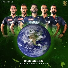 ಗ್ರೀನ್ ಜರ್ಸಿಯಲ್ಲಿ ಕಣಕ್ಕಿಳಿಯಲಿರುವ RCB, ಈ ಜರ್ಸಿಯ ವಿಶೇಷತೆ ಏನು ಗೊತ್ತಾ? ಗ್ರೀನ್ ಜರ್ಸಿಯಲ್ಲಿ ಕಣಕ್ಕಿಳಿಯಲಿರುವ RCB, ಈ ಜರ್ಸಿಯ ವಿಶೇಷತೆ ಏನು ಗೊತ್ತಾ?