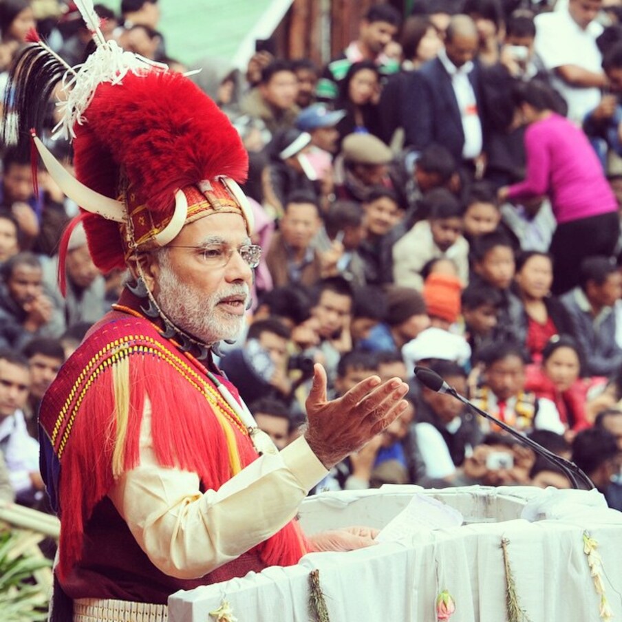  2014 ರಲ್ಲಿ ನಾಗಾಲ್ಯಾಂಡ್​ನಲ್ಲಿ ನಡೆದ ಹಾರ್ನ್​ಬಿಲ್ ಉತ್ಸವದಲ್ಲಿ ಪ್ರಧಾನಿ ನರೇಂದ್ರ ಮೋದಿ. (ಚಿತ್ರ: Instagram)