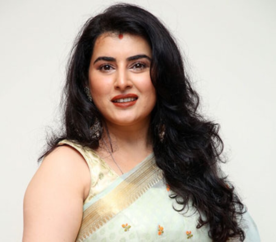  ನಾಯಕಿಯಾಗಿ ತೆಲುಗು ತೆರೆಯ ಮೇಲೆ ತನಗೊಂದು ವಿಶೇಷ ಇಮೇಜ್ ಕ್ರಿಯೇಟ್ ಮಾಡಿಕೊಂಡವರು ಅರ್ಚನಾ. ತೆಲುಗು ಅಲ್ಲದೆ, ತಮಿಳು ಮತ್ತು ಕನ್ನಡ ಚಿತ್ರಗಳಲ್ಲಿ ನಟಿಸಿದ್ದಾರೆ. ಅರ್ಚನಾ ಅವರ ಸೌಂದರ್ಯ, ಅಭಿನಯ ಪ್ರೇಕ್ಷಕರ ಮನ ಸೂರೆಗೊಂಡರೂ ಹೆಚ್ಚಿನ ಅವಕಾಶಗಳು ಬರಲಿಲ್ಲ.