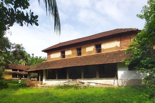 987 ವರ್ಷ ಹಳೆಯ ಮನೆ