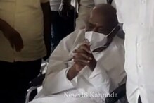 ಇದೇ ಮೊದಲ ಬಾರಿಗೆ ವ್ಹೀಲ್ಚೇರ್ನಲ್ಲಿ ಕಾಣಿಸಿಕೊಂಡ ಮಾಜಿ ಪ್ರಧಾನಿ ದೇವೇಗೌಡ ಇದೇ ಮೊದಲ ಬಾರಿಗೆ ವ್ಹೀಲ್ಚೇರ್ನಲ್ಲಿ ಕಾಣಿಸಿಕೊಂಡ ಮಾಜಿ ಪ್ರಧಾನಿ ದೇವೇಗೌಡ