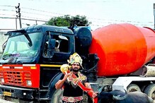 Potholed Road Protest: ಬೆಂಗಳೂರಿನ ಅಂಜನಾಪುರ ರಸ್ತೆಯಲ್ಲಿ 'ಯಮನ' ವಿಹಾರ! ಇಲ್ಲಿದೆ ನೋಡಿ ಅಸಲಿ ವಿಷ್ಯ