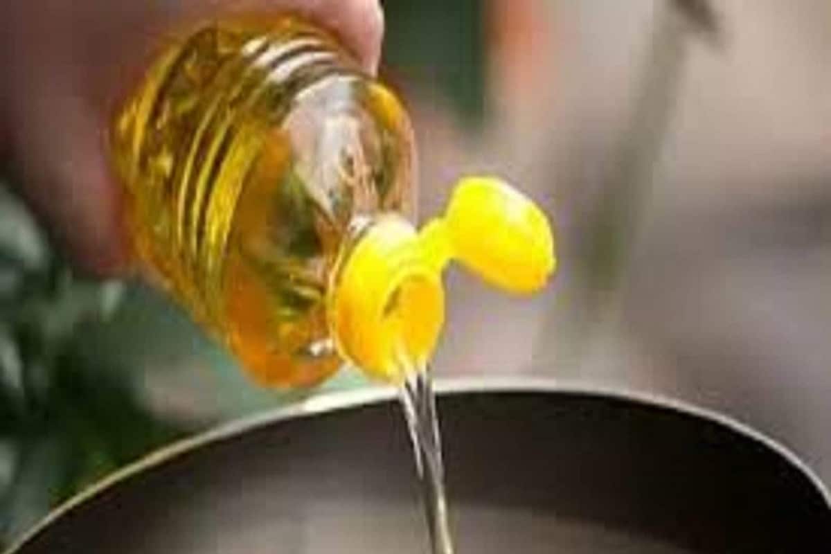 1 ಲೀಟರ್ ಅಡುಗೆ ಎಣ್ಣೆ ಪ್ಯಾಕ್ ನಲ್ಲಿ ಎಷ್ಟು ಗ್ರಾಂ ಎಣ್ಣೆ ಇರುತ್ತೆ? News18 ಕನ್ನಡ