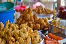 Famous Food: ಈ ಸ್ಥಳಕ್ಕೆ ಭೇಟಿ ನೀಡಿದ್ರೆ ಅಲ್ಲಿಯ ಈ ರುಚಿಕರವಾದ ಆಹಾರವನ್ನು ಮಾತ್ರ ಸವಿಯದೆ ಬರಬೇಡಿ Famous Food: ಈ ಸ್ಥಳಕ್ಕೆ ಭೇಟಿ ನೀಡಿದ್ರೆ ಅಲ್ಲಿಯ ಈ ರುಚಿಕರವಾದ ಆಹಾರವನ್ನು ಮಾತ್ರ ಸವಿಯದೆ ಬರಬೇಡಿ