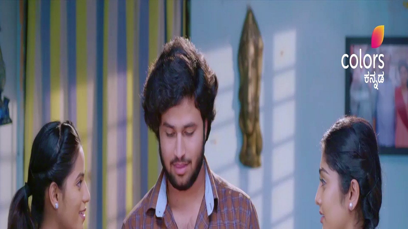 Colors Kannada Kendasampige new serial watch today episode colony people protest in front of