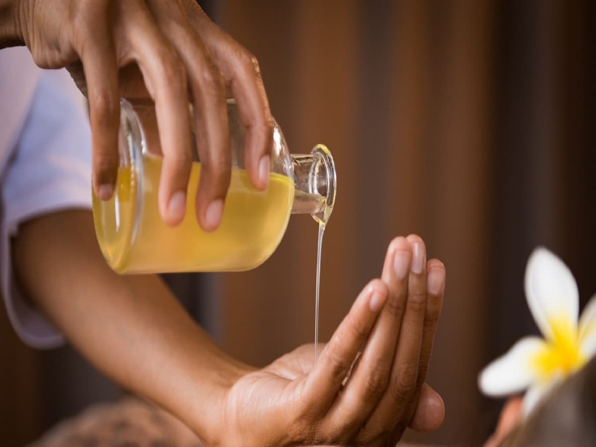 Benefits of Massage: ಎಣ್ಣೆ ಮಸಾಜ್​ ಮಾಡಿದ್ರೆ ನಿಮ್ಮ ರೋಗ ನಿರೋಧಕ ಶಕ್ತಿ ಹೆಚ್ಚಾಗುತ್ತಂತೆ