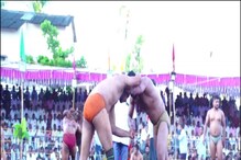 Dasara Wrestling: ಹೊನಲು ಬೆಳಕಿನ ಕುಸ್ತಿ ಪಂದ್ಯ, ದಸರಾ ದಂಗಲ್ ಗೆದ್ದು ಬೀಗಿದ ಜಗಜಟ್ಟಿ ಯಾರು? Dasara Wrestling: ಹೊನಲು ಬೆಳಕಿನ ಕುಸ್ತಿ ಪಂದ್ಯ, ದಸರಾ ದಂಗಲ್ ಗೆದ್ದು ಬೀಗಿದ ಜಗಜಟ್ಟಿ ಯಾರು?