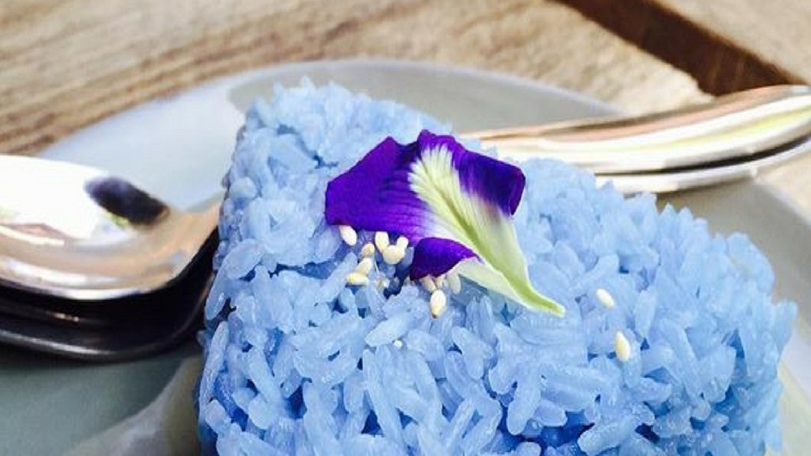 Blue Lady Rice Blue Rice: ನೀಲಿ ಬಣ್ಣದಲ್ಲೂ ಅಕ್ಕಿ ಇದೆ, ಅದರಿಂದ ಸಿಗೋ ಲಾಭಗಳು ಒಂದೆರೆಡಲ್ಲ ...