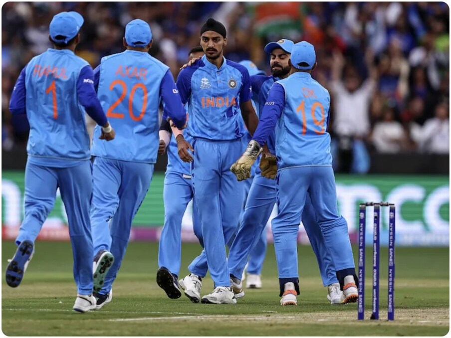  ಟಿ20 ಅಂತರಾಷ್ಟ್ರೀಯ ದಾಖಲೆಯನ್ನು ನೋಡಿದರೆ... ಭಾರತ ಮತ್ತು ನ್ಯೂಜಿಲೆಂಡ್ ನಡುವೆ ಒಟ್ಟು 20 ಪಂದ್ಯಗಳು ನಡೆದಿವೆ. ಭಾರತ 11 ಪಂದ್ಯಗಳನ್ನು ಗೆದ್ದಿದೆ. ಕಿವೀಸ್ ತಂಡ 9 ಪಂದ್ಯಗಳನ್ನು ಗೆದ್ದಿದೆ. ಕೇನ್ ವಿಲಿಯಮ್ಸನ್ ನ್ಯೂಜಿಲೆಂಡ್ ODI ಮತ್ತು T20 ತಂಡಗಳ ನಾಯಕರಾಗಿದ್ದಾರೆ.