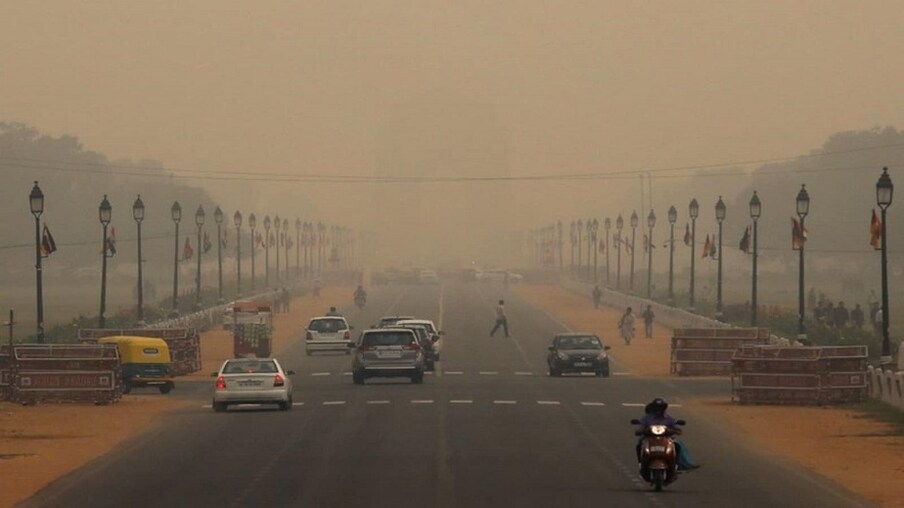  ಕೇಂದ್ರೀಯ ಮಾಲಿನ್ಯ ನಿಯಂತ್ರಣ ಮಂಡಳಿ (CPCB) ಯ ವಿಶ್ಲೇಷಣೆಯ ಪ್ರಕಾರ, ದೆಹಲಿಯಲ್ಲಿ ವಾರ್ಷಿಕ ಸರಾಸರಿಯು PM 2.5 ಸಾಂದ್ರತೆಯ ಪ್ರತಿ ಘನ ಮೀಟರ್ (ug/m2) ಗಾಳಿಗೆ 99.7 ಮೈಕ್ರೋಗ್ರಾಂನಷ್ಟಿದೆ. ನಗರದಲ್ಲಿ PM 2.5 ಮಟ್ಟಗಳು 2019 ರಲ್ಲಿ 108 ug/m3 ನಿಂದ ಶೇಕಡಾ 7 ರಷ್ಟು ಸುಧಾರಿಸಿದೆ ಎಂದು ವಿಶ್ಲೇಷಣೆ ತೋರಿಸಿದೆ.