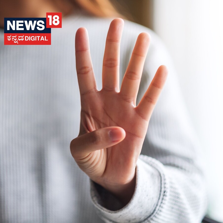  ಸಂಖ್ಯೆ 4 ಜೊತೆ ಸಂಖ್ಯೆ1 ರ ಸಂಬಂಧ ಬಹಳ ವಿಚಿತ್ರವಾಗಿರುತ್ತದೆ. ಇಬ್ಬರೂ ಒಟ್ಟಿಗೆ ಇದ್ದರೆ ಯಾವುದೇ ಸಮಸ್ಯೆ ಆದರೂ ಸರಿ ಅದನ್ನು ನಿಭಾಯಿಸಿಕೊಂಡು ಹೋಗುವ ಶಕ್ತಿ ಇರುತ್ತದೆ. ಅವರ ಸ್ನೇಹವನ್ನು ಎಂದಿಗೂ ಮುರಿಯಲು ಸಾಧ್ಯವಾಗುವುದಿಲ್ಲ.