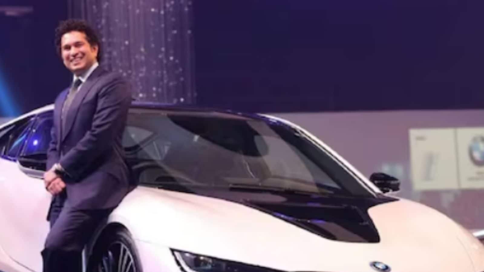 Celebs First Cars: ಸಚಿನ್‌ನಿಂದ ಶಾರುಖ್‌ವರೆಗೆ, ಸೆಲೆಬ್ರಿಟಿಗಳು ಬಳಸಿದ ಮೊದಲ ...
