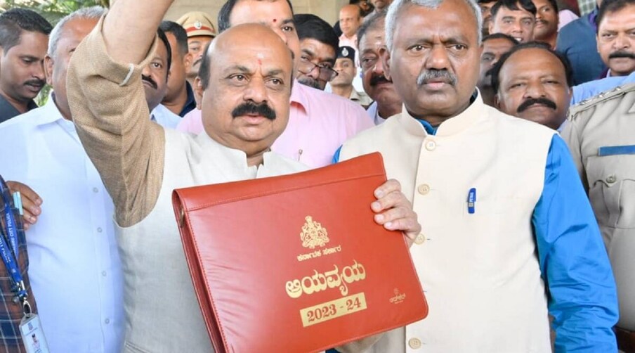  ಕರ್ನಾಟಕ ಬಜೆಟ್ 2023ರಲ್ಲಿ ಸಿನಿಮಾ ಇಂಡಸ್ಟ್ರಿಗೆ ಏನೇನು ನೀಡಲಾಗಿದೆ? ಚಿತ್ರರಂಗಕ್ಕೆ ಬಜೆಟ್​ನಲ್ಲಿ ಸಿಎಂ ಬಸವರಾಜ್ ಬೊಮ್ಮಾಯಿ ಅವರು ಘೋಷಿಸಿದ್ದೇನು?