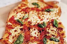Pizza: ಪಿಜ್ಜಾಕ್ಕೆ ಟೊಮೆಟೊ ಹಾಕೋಕೂ ಕಾಸಿಲ್ಲ! ಬಳಲಿ ಬೆಂಡಾದ ಬ್ರಿಟನ್‌!
