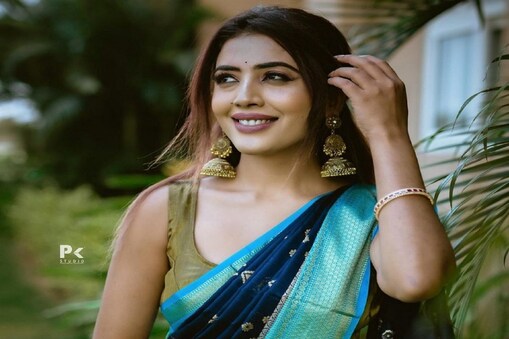 ಸಾರಾ ಅಣ್ಣಯ್ಯ ಕ್ಯೂಟ್ ಲುಕ್