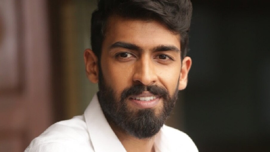  ವಿನಯ್ ರಾಜ್ ಕುಮಾರ್- ಉತ್ತಮ ಬ್ಲಾಕ್‍ಗ್ರೌಂಡ್ ಹೊಂದಿರು ವಿನಯ್ ರಾಜ್‍ಕುಮಾರ್ ಸ್ಯಾಂಡಲ್‍ವುಡ್‍ನಲ್ಲಿ ಗಟ್ಟಿಯಾಗಿ ನೆಲೆಯೂರಲ್ಲು ಆಗಿಲ್ಲ. 4 ವರ್ಷಗಳಿಂದ ಇವರ ಯಾವ ಸಿನಿಮಾವೂ ತೆರೆಕಂಡಿಲ್ಲ. ಸಿದ್ದಾರ್ಥ್, ರನ್ ಆಂಟನಿ, ಅನಂತು ವರ್ಸಸ್ ನುಸ್ರತ್ ಸಿನಿಮಾದಲ್ಲಿ ಅಭಿನಯಿಸಿದ್ದ ವಿನಯ್ ಅವರು ಸದ್ಯ ಸೈಲೆಂಟ್ ಆಗಿದ್ದಾರೆ.