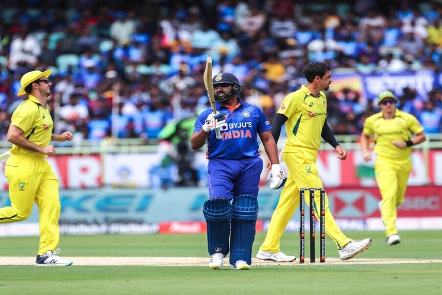  ಭಾರತ ಮತ್ತು ಆಸ್ಟ್ರೇಲಿಯಾ (IND vs AUS) ನಡುವಿನ 3 ಪಂದ್ಯಗಳ ಏಕದಿನ ಸರಣಿಯ ಎರಡನೇ ಪಂದ್ಯದಲ್ಲಿ ಆಸ್ಟ್ರೇಲಿಯಾ ತಂಡವು ಭಾರತ ವಿರುದ್ಧ ಭರ್ಜರಿ ಜಯ ದಾಖಲಸಿದೆ. ಈ ಮೂಲಕ 3 ಪಂದ್ಯಗಳ ಸರಣಿಯಲ್ಲಿ ಉಭಯ ತಂಡಗಳು 1-1ರ ಸಮಬಲ ಸಾಧಿಸಿದೆ.