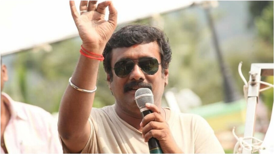  ಕಿರಣ್ ಗೋವಿ ಅವರಿಗೆ 50 ವರ್ಷ ವಯಸ್ಸಾಗಿತ್ತು. ತಮ್ಮ ಕಚೇರಿಯಲ್ಲಿ ಕೆಲಸ ಮಾಡ್ತಿದ್ದ ವೇಳೆ ನಿರ್ದೇಶಕ ಕಿರಣ್ ಅವರಿಗೆ ಹೃದಯಾಘಾತ ಉಂಟಾಗಿದೆ. ಕೂಡಲೇ ಅವರನ್ನು ಆಸ್ಪತ್ರೆಗೆ ದಾಖಲಿಸಲಾಯ್ತಾದರೂ ಚಿಕಿತ್ಸೆ ಫಲಕಾರಿಯಾಗಲಿಲ್ಲ.
