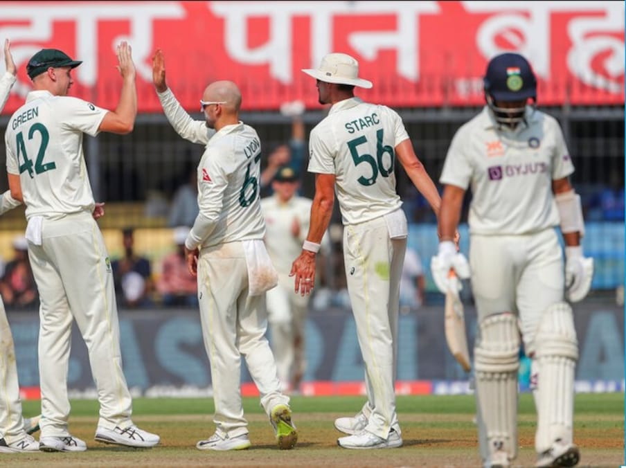  ಭಾರತ ಕ್ರಿಕೆಟ್ ತಂಡ ಇಂದೋರ್ ಟೆಸ್ಟ್ ಪಂದ್ಯದಲ್ಲಿ ಕಳಪೆ ಬ್ಯಾಟಿಂಗ್ ನಿಂದಾಗಿ ಸೋಲು ಕಂಡಿದೆ. ಮೊದಲ ಇನಿಂಗ್ಸ್‌ನಲ್ಲಿ ಇಡೀ ತಂಡ ಕೇವಲ 109 ರನ್‌ಗಳಿಗೆ ಮತ್ತು ಎರಡನೇ ಇನ್ನಿಂಗ್ಸ್‌ನಲ್ಲಿ 163 ರನ್‌ಗಳಿಗೆ ಆಲೌಟ್​ ಆಗಿತ್ತು. ಭಾರತ ತಂಡ ಆಸ್ಟ್ರೇಲಿಯಾ ವಿರುದ್ಧ ಗೆಲ್ಲಲು ಕೇವಲ 76 ರನ್‌ಗಳ ಗುರಿ ನೀಡಿತ್ತು.