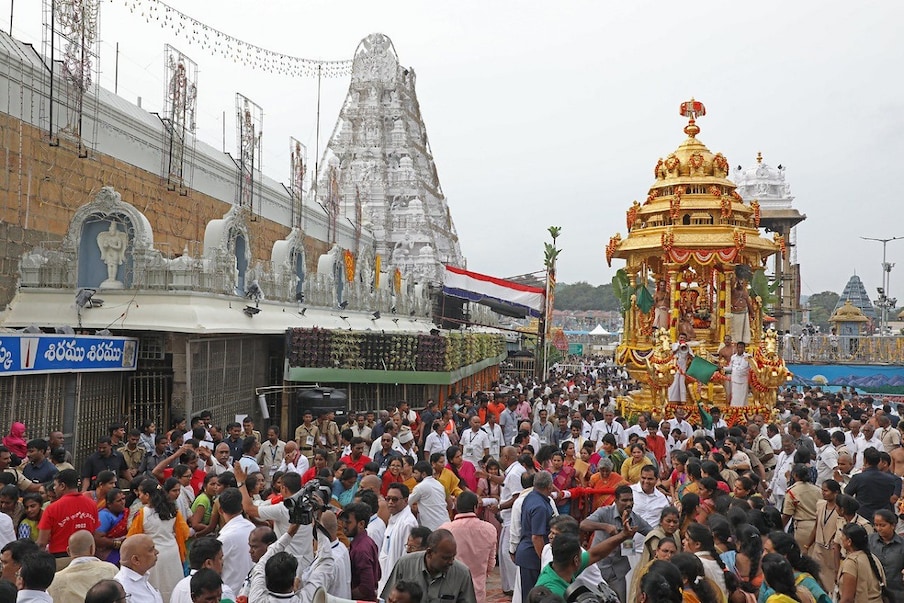  ತಿರುಪತಿ ತಿಮ್ಮಪ್ಪನ ಭಕ್ತರಿಗೆ ಶುಭಸುದ್ದಿಯೊಂದು ಇಲ್ಲಿದೆ. ವೆಂಕಟೇಶ್ವರ ಭಕ್ತರ ಅನುಕೂಲಕ್ಕಾಗಿ ಟಿಟಿಡಿ ಹೊಸ ನಿರ್ಧಾರ ಕೈಗೊಂಡಿದೆ. (ಸಾಂದರ್ಭಿಕ ಚಿತ್ರ)