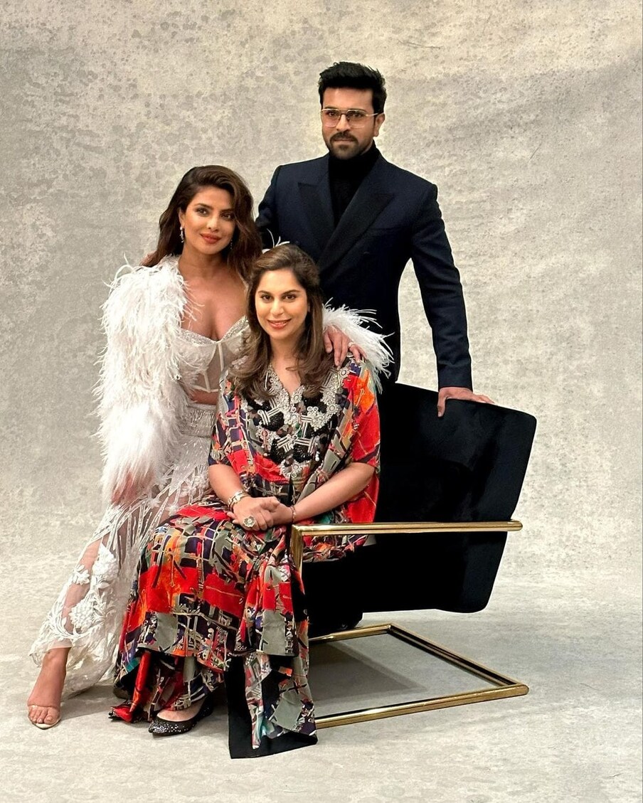  ಇಡೀ RRR ತಂಡ ಅಮೆರಿಕದಲ್ಲಿ ಸಖತ್ ಸದ್ದು ಮಾಡುತ್ತಿದೆ. RRR ಚಲನಚಿತ್ರವು ಚಿತ್ರರಂಗದ ಅತ್ಯುನ್ನತ ಪ್ರಶಸ್ತಿಯಾದ ಆಸ್ಕರ್​ಗೆ ನಾಮನಿರ್ದೇಶನಗೊಂಡಿದ್ದರಿಂದ ರಾಮ್ ಚರಣ್, ಎನ್​ಟಿಆರ್ ಮತ್ತು ರಾಜಮೌಳಿ ಸೇರಿದಂತೆ ಇಡೀ ಸಿನಿಮಾ ತಂಡ ರೆಡ್ ಕಾರ್ಪೆಟ್ ಮೇಲೆ ನಡೆಯಲು USA ಗೆ ಆಗಮಿಸಿತು.