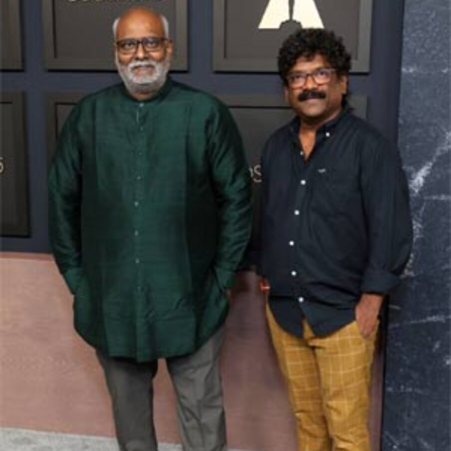  ಜಾಗತಿಕ ಮಟ್ಟದಲ್ಲಿ ಸಂಗೀತ ನಿರ್ದೇಶಕ M.M ಕೀರವಾಣಿ ಅವರು ಮಿಂಚುತ್ತಿದ್ದಾರೆ. ನಾಟು ನಾಟು ಅವರಿಗೆ ತಂದು ಕೊಟ್ಟ ಕೀರ್ತಿ ಅಷ್ಟಿಷ್ಟಲ್ಲ. ಆಸ್ಕರ್ ಪಡೆಯುವ ಮೂಲಕ ಇಡೀ ದೇಶವೇ ಹೆಮ್ಮೆ ಪಡುವ ಕೆಲಸ ಮಾಡಿದ್ದಾರೆ.