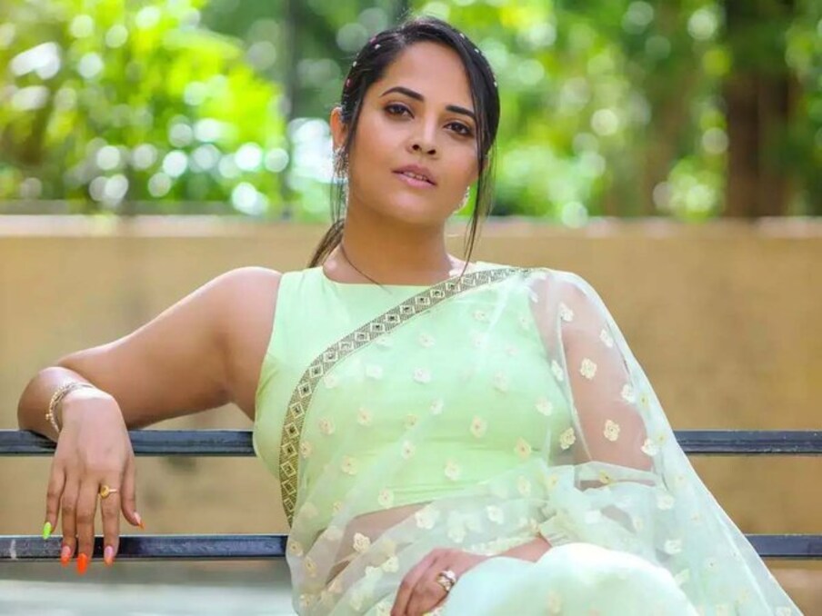  ಒಂದೆಡೆ ಆ್ಯಂಕರಿಂಗ್ ಮಾಡುತ್ತಲೇ ಅನಸೂಯಾ ಸಿನಿಮಾಗಳಲ್ಲಿ ನಟಿಸುತ್ತಿದ್ದಾರೆ. ಅದರ ಭಾಗವಾಗಿ ಇತ್ತೀಚೆಗೆ ಕೃಷ್ಣವಂಶಿ ನಿರ್ದೇಶನದ ‘ರಂಗಮಾರ್ತಾಂಡ’ ಚಿತ್ರದಲ್ಲಿ ಅವರು ನಟಿಸಿದ್ದರು. ಯುಗಾದಿ ಹಬ್ಬದಂದು ಮಾರ್ಚ್ 22 ರಂದು ಚಿತ್ರ ಬಿಡುಗಡೆಯಾಗಿದೆ.