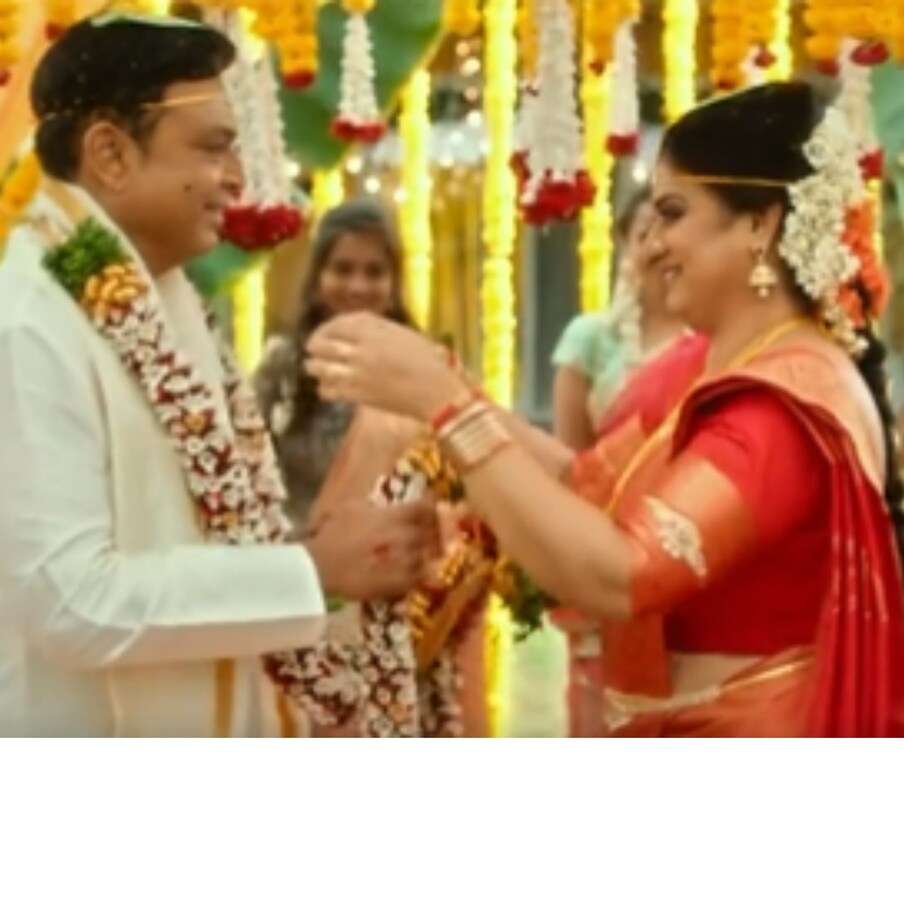  ಸ್ಯಾಂಡಲ್ವುಡ್ ನಟಿ ಪವಿತ್ರಾ ಲೋಕೇಶ್ ಹಾಗೂ ಟಾಲಿವುಡ್ ನಟ ನರೇಶ್ ದಾಂಪತ್ಯ ಜೀವನಕ್ಕೆ ಕಾಲಿಟ್ಟಿರುವ ವಿಡಿಯೋ ಸೋಶಿಯಲ್ ಮೀಡಿಯಾದಲ್ಲಿ ವೈರಲ್ ಆಗಿದೆ.