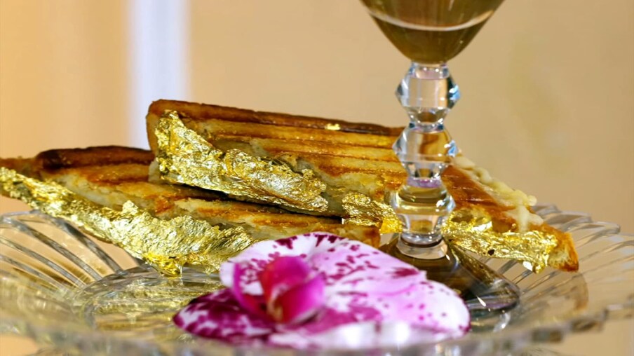  ಸ್ಯಾಂಡ್‌ವಿಚ್ ಖಂಡಿತವಾಗಿಯೂ ಪ್ರಪಂಚದಾದ್ಯಂತ ಅತ್ಯಂತ ಪ್ರಿಯವಾದ ತಿಂಡಿಗಳಲ್ಲಿ ಒಂದಾಗಿದೆ. ಸ್ಯಾಂಡ್‌ವಿಚ್ ಮಾಡೋಜೂ ಈಸಿ. ಇದರ ಅತ್ಯುತ್ತಮ ರುಚಿಯಿಂದಾಗಿ ಸ್ಯಾಂಡ್​​ವಿಚ್​ ತುಂಬಾ ಜನಪ್ರಿಯವಾಗಿದೆ.