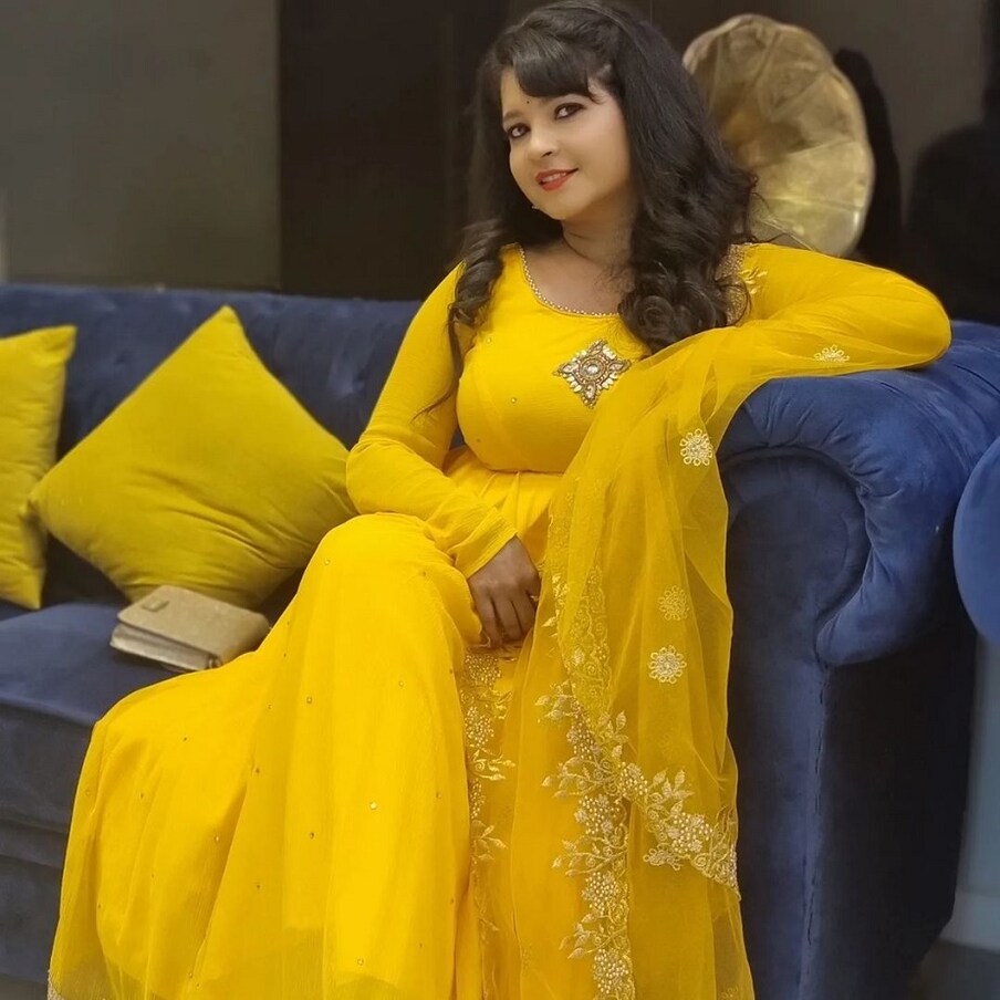  ಮೇ 10ಕ್ಕೆ ವಿಧಾನಸಭೆ ಚುನಾವಣೆ ನಡೆಯಲಿದ್ದು, ಚುನಾವಣಾ ಕಾವು ಜೋರಾಗುತ್ತಿದೆ. ಸ್ಯಾಂಡಲ್‍ವುಡ್ ನಟ, ನಟಿಯರು ರಾಜಕೀಯಕ್ಕೆ ಎಂಟ್ರಿ ಕುರಿತು ಚರ್ಚೆಗಳು ನಡೆಯುತ್ತಿವೆ.