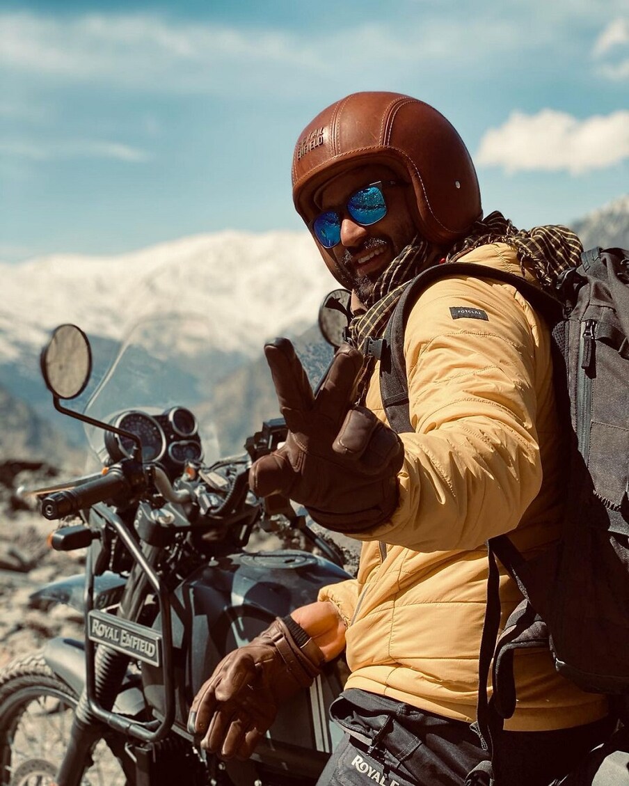  ನಟ, ಬಿಗ್ ಬಾಸ್ ವಿನ್ನರ್ ಶೈನ್ ಶೆಟ್ಟಿ ಪ್ರವಾಸದಲ್ಲಿ ಬ್ಯುಸಿ ಇದ್ದಾರೆ. ಹಿಮಾಚಲ ಪ್ರದೇಶದಲ್ಲಿ ಸುತ್ತಾಟ ನಡೆಸಿದ್ದಾರೆ. ರೀಲ್ ಹಿಂದೆ ಕೆಲವು ನೈಜತೆ ಎಂದು ಪೋಸ್ಟ್ ಹಾಕಿಕೊಂಡಿದ್ದಾರೆ.