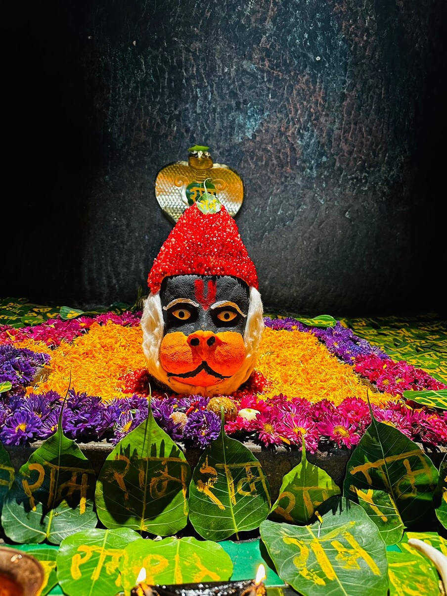  ಹಳೆಯ ಪುಣೆ-ಮುಂಬೈ ಹೆದ್ದಾರಿಯಲ್ಲಿ ಪುರಾಣಗಳ ಪ್ರಕಾರ ಪುರಾತನ ಪಾಂಡವರ ಕಾಲದ ಘೋರವದೇಶ್ವರ ದೇವಾಲಯವಿದೆ. ಇಲ್ಲಿ ವಿಶೇಷ ಪೂಜೆ ಪುನಸ್ಕಾರ ಮಾಡಲಾಗುತ್ತದೆ.