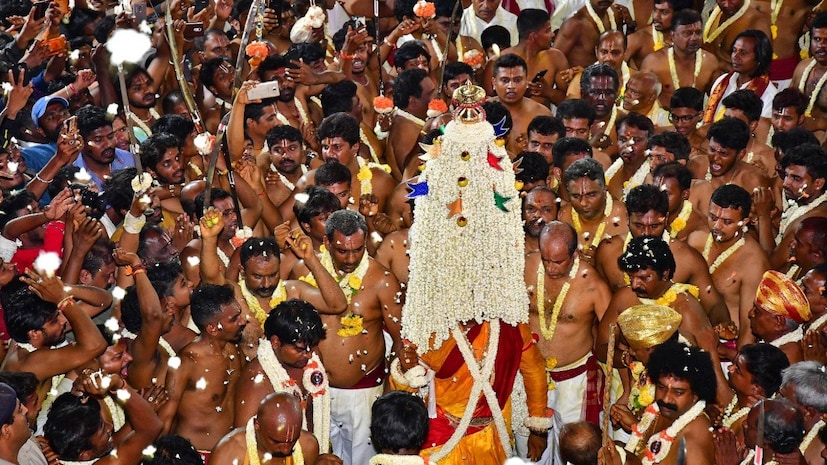 Tigala Bengaluru History: ಕರಗ ನಡೆಸುವ ತಿಗಳರ ಇತಿಹಾಸ! ಇವರು ಬೆಂಗಳೂರಿಗೆ ಬಂದಿದ್ದೇಗೆ ...