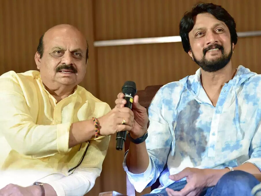  ಸ್ಯಾಂಡಲ್​ವುಡ್​ ನಟ, ಅಭಿನಯದ ಚಕ್ರವರ್ತಿ ಕಿಚ್ಚ ಸುದೀಪ್ ಅವರು ಸದ್ಯ ಕರ್ನಾಟಕ ಅಸೆಂಬ್ಲಿ ಎಲೆಕ್ಷನ್ ಕೆಲಸಗಳಲ್ಲಿ ಬ್ಯುಸಿಯಾಗಿದ್ದಾರೆ. ಅವರು ಸಿಎಂ ಬೊಮ್ಮಾಯಿ ಅವರಿಗೆ ತಮ್ಮ ಬೆಂಬಲವನ್ನೂ ವ್ಯಕ್ತಪಡಿಸಿದ್ದಾರೆ. ಅದರ ಭಾಗವಾಗಿ ಬಿಜೆಪಿ ಅಭ್ಯರ್ಥಿಗಳ ಪರ ಪ್ರಚಾರ ಮಾಡುತ್ತಿದ್ದಾರೆ.