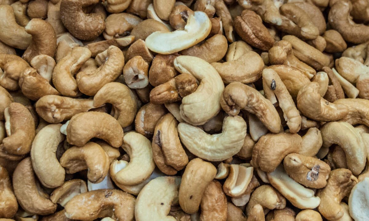 Cashew ಇಲ್ಲಿ ಒಂದು ಕೆಜಿ ಗೋಡಂಬಿಗೆ ಕೇವಲ 20 ರೂಪಾಯಿ! ಇದು ಆಫರ್ ಅಲ್ಲ