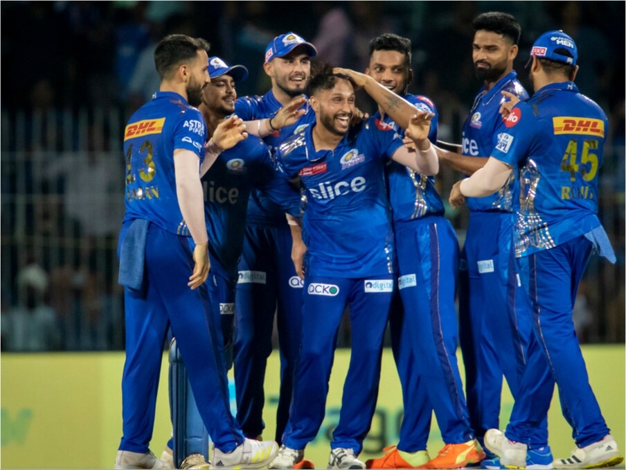  ಮುಂಬೈ ಇಂಡಿಯನ್ಸ್ ಕ್ವಾಲಿಫೈಯರ್ -2 ನಲ್ಲಿ ತಮ್ಮ ಸ್ಥಾನವನ್ನು ಖಚಿತಪಡಿಸಿದೆ. ಎಲಿಮಿನೇಟರ್ ಪಂದ್ಯದಲ್ಲಿ ಮುಂಬೈ ತಂಡ ಲಕ್ನೋ ಸೂಪರ್ ಜೈಂಟ್ಸ್ ವಿರುದ್ಧ 81 ರನ್‌ಗಳಿಂದ ಜಯ ಸಾಧಿಸಿತು. ಈಗ ಮೇ 26 ರಂದು ರೋಹಿತ್ ಶರ್ಮಾ ತಂಡ ಮುಂಬೈ ಗುಜರಾತ್ ಟೈಟಾನ್ಸ್ ಅನ್ನು ಎದುರಿಸಲಿದೆ.